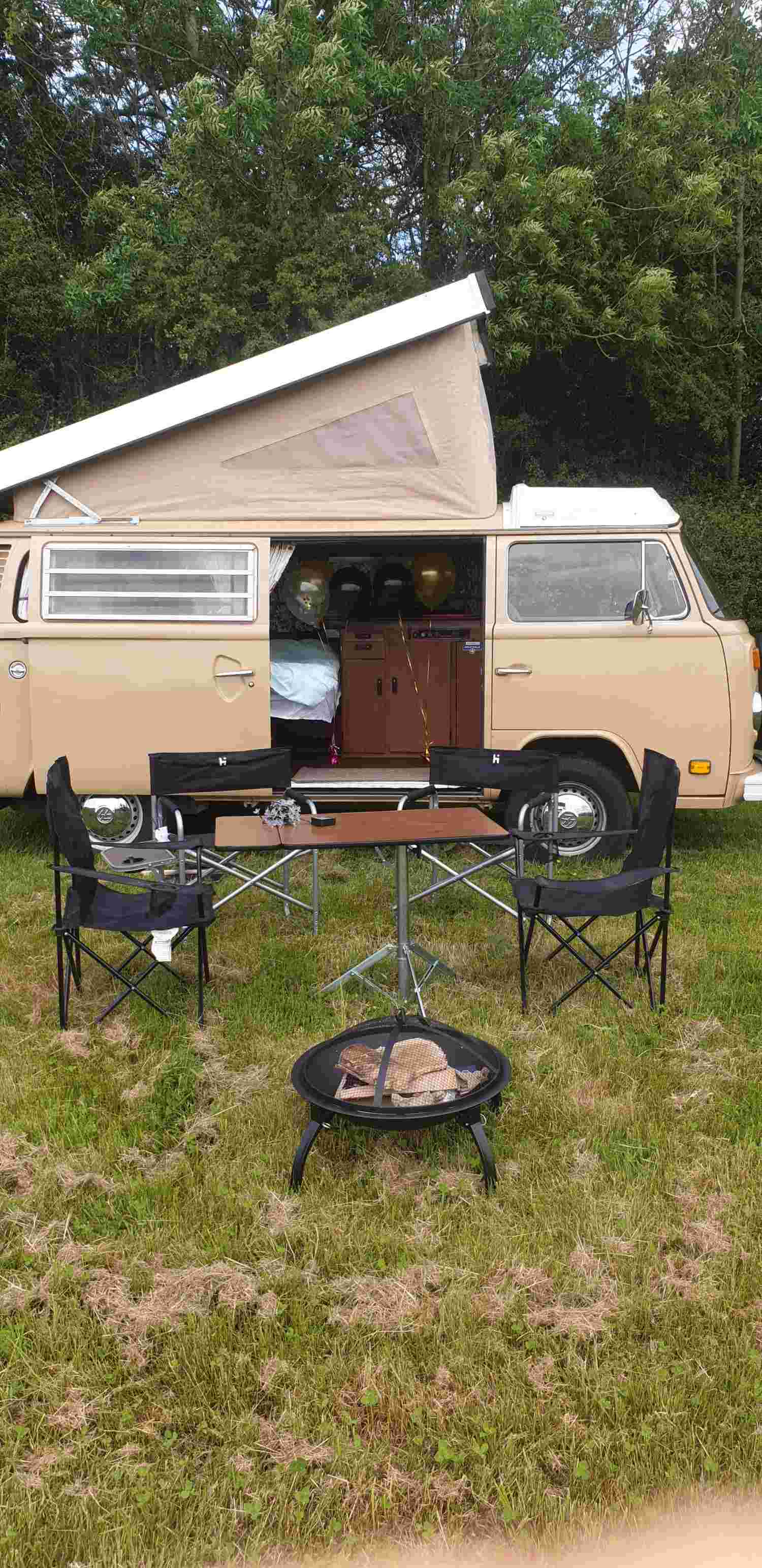 A VW T2 Classic Campervan called Frank-0322 and for hire in Nr Andover, Hampshire