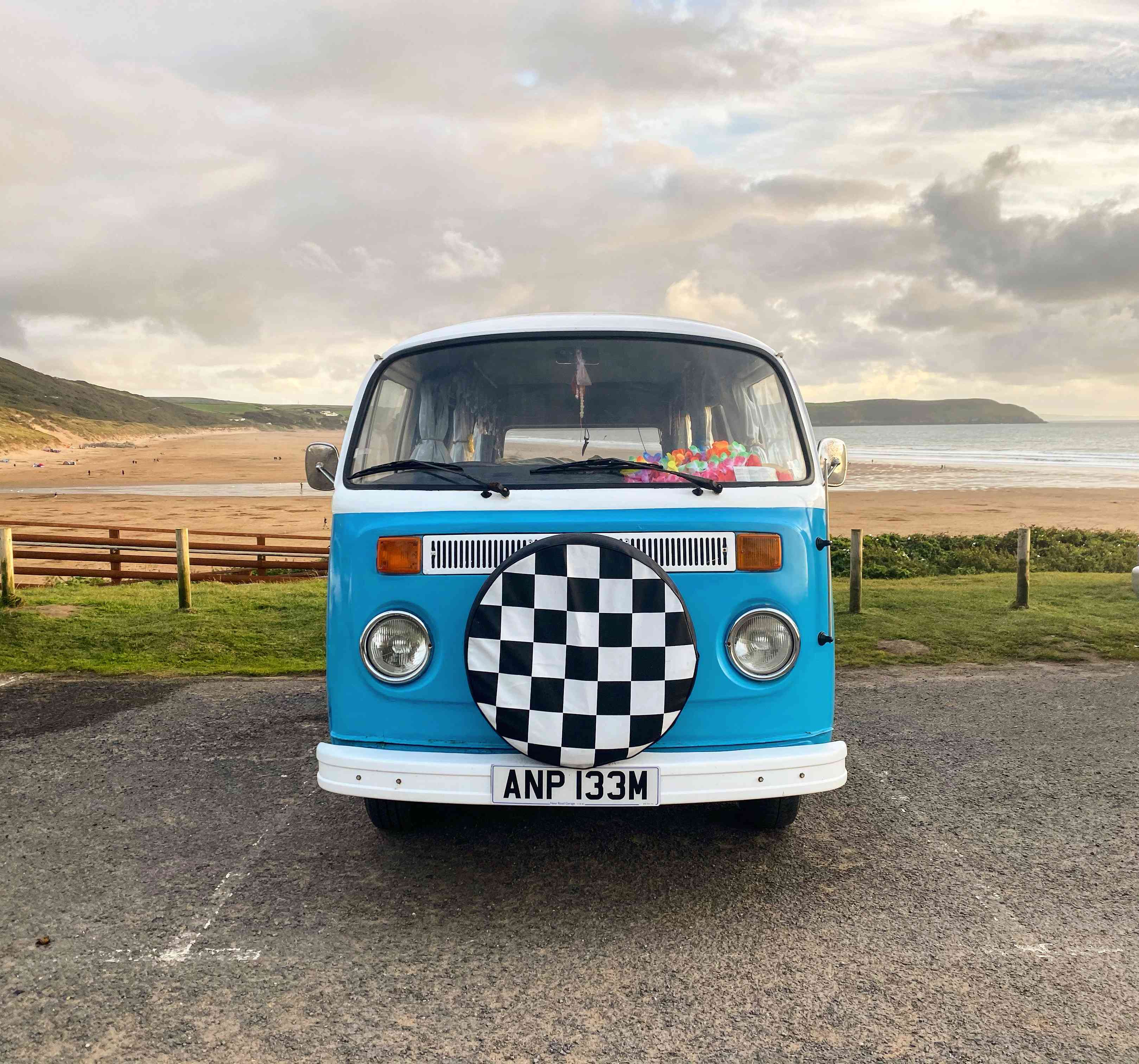 A VW T2 Classic Campervan called Ronnie and for hire in northam, Devon