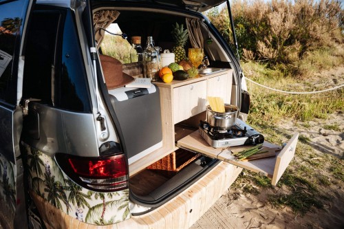 A NON VW Conversion Campervan called Hawaii and Kitchen for hire in Lisbon, Portugal