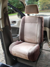 Swivel passenger chair